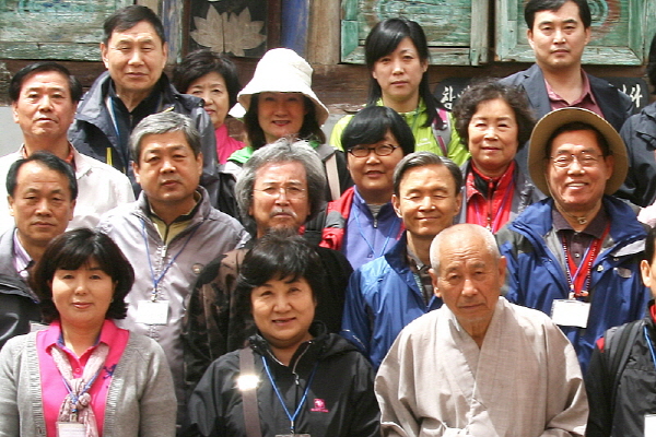 제 16차 공주마곡사 사찰순례 - 참가자 단체사진