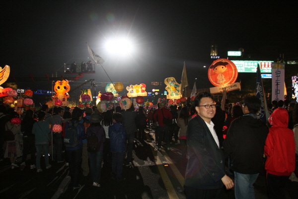 2011 부처님오신날 제등행렬 대불련 동문회 - 행렬모습