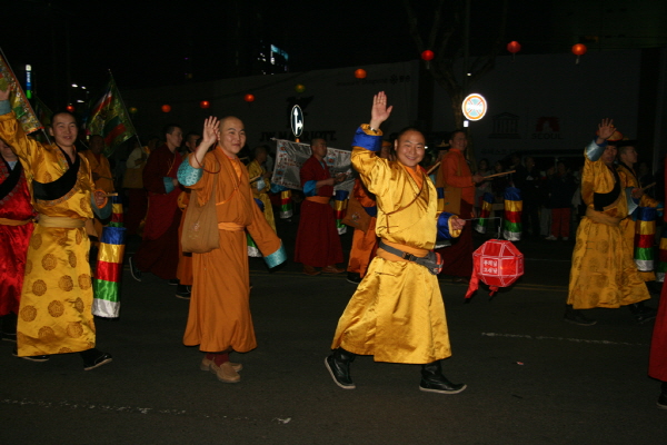 2011 부처님오신날 제등행렬 길거리 풍경 - 길거리풍경